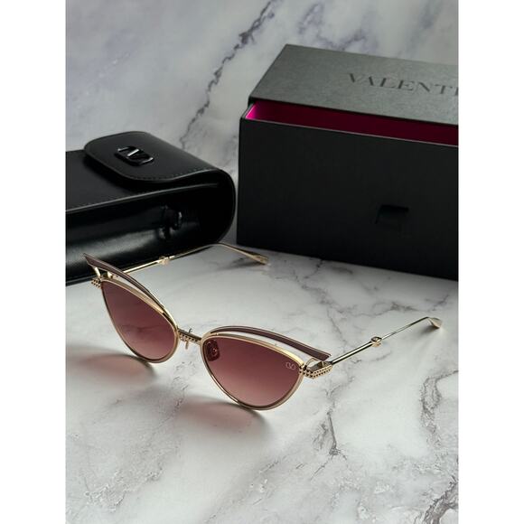 NEW Valentino V-Glassliner VLS118-C Gold Cat Eye Sunglasses - Picture 2 of 10